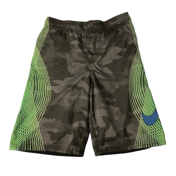 Nike Boys Camo and Lime Green Shorts - Picture 1 of 4